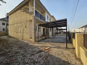 4-Bedroom Duplex don haya a Citec Estate, Mbora