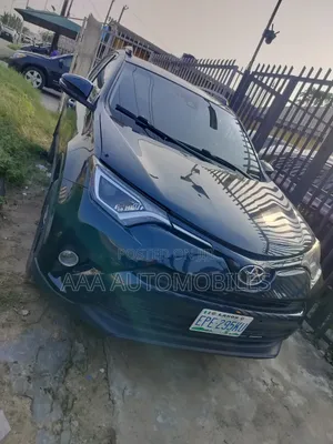 Toyota RAV4 2018 Shuɗi
