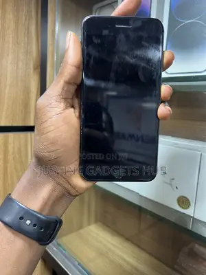 Apple iPhone 8 Plus 64GB Baki