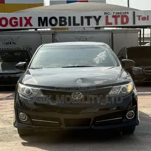 Toyota Camry SE 2013 Black
