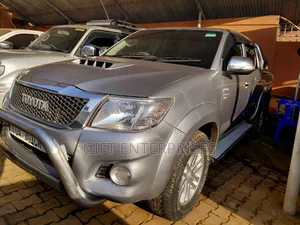 Toyota Hilux 2015 Automatic