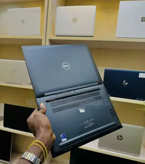 Dell Latitude 7280 Laptop - Intel Core i7, 8GB RAM, 256GB SSD