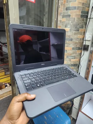 Dell Latitude 3300 Laptop
