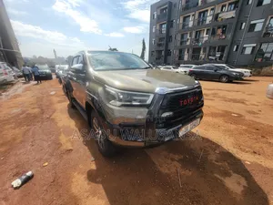 Toyota Hilux 2017 Gray