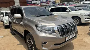 Toyota Land Cruiser Prado 2018 Gold
