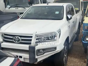 Toyota Hilux Revo Double Cab 2.8 Diesel AWD 2017 White