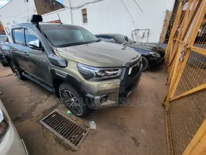 Toyota Hilux 2016 Green