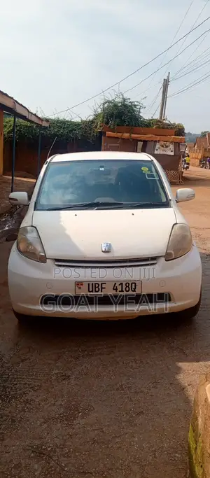 Toyota Passo 2006 White