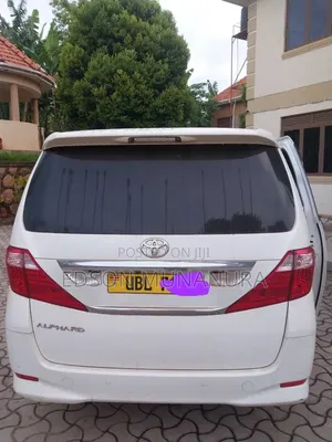 Toyota Alphard 2.4 Petrol FWD 2011 White
