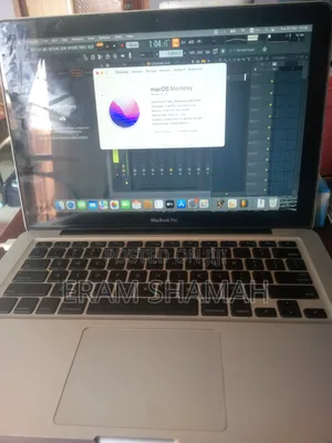 Apple MacBook Laptop 6GB RAM, 500GB HDD