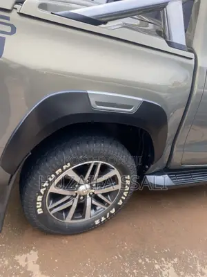 Toyota Hilux 2018 Gray