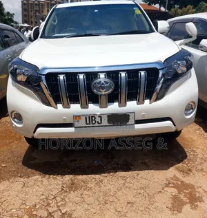 Toyota Land Cruiser Prado 2015 Off-white