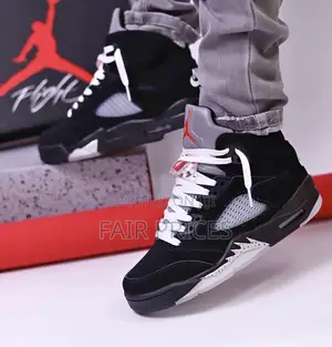 Air Jordan 4 "Classic" Sneakers