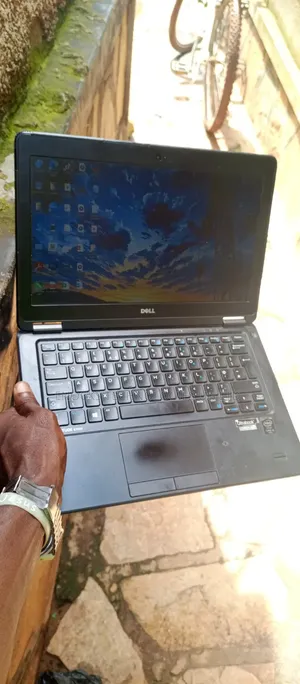 Dell Latitude 7280 Laptop - Intel Core i5, 8GB RAM, 256GB SSD