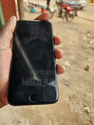 Apple iPhone 7 32GB Black