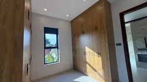 5-Bedroom Apartment for Rent in Muyenga Estate